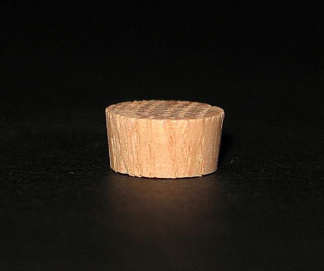 1/2" Oak Wood Flat Head Plug